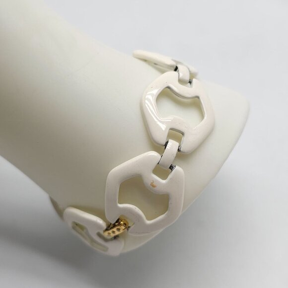 Vintage Off White Enamel Geometric Link Bracelet With Gold Tone Clasp - Picture 3 of 6
